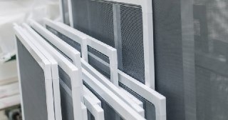 Москитные сетки на пластиковые окна Обнинск купить по цене от 941 руб.